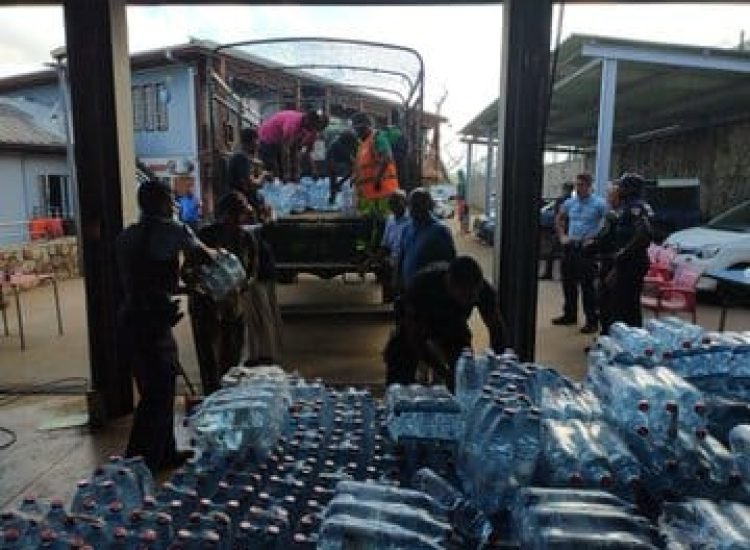 Aide humanitaire dans la ville mahoraise d'Ongoujou après le passage du cyclone Chido - Gendarmerie nationale sur X