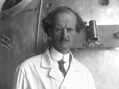 Auguste Piccard se prépare à un nouveau vol dans la stratosphère en 1932 - Auteur inconnu | Creative Commons BY-SA 3.0