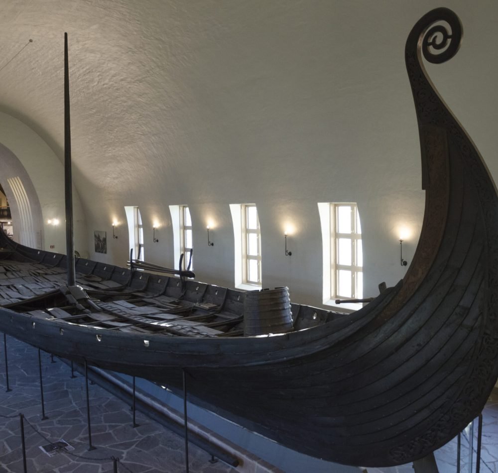 Le navire d'Oseberg exposé au musée des navires vikings d'Oslo - Petter Ulleland, 2016 | CCASA 4.0 International