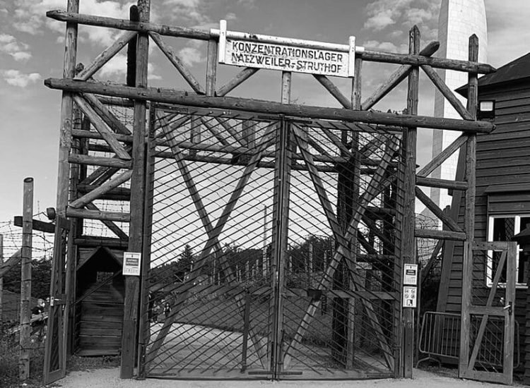 Portail du KL Natzweiler - Rio0601 [Pseudo Wikipédia] | Creative Commons BY-SA 4.0