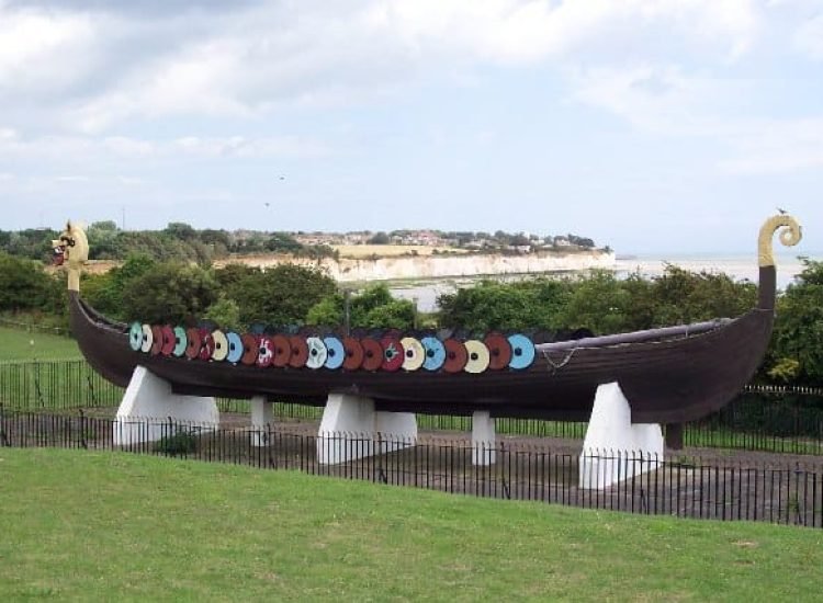 Réplique du bateau viking « Hugin » - Ron Strutt, 2004 | CCASA 2.0 Generic
