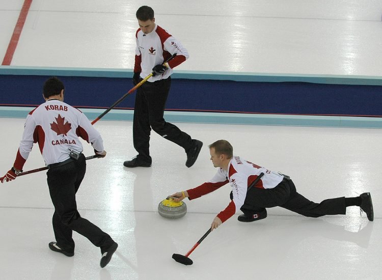 L'équipe de curling du Canada aux Jeux Olympiques d'hiver de Torino en 2006 - Bjarte Hetland | Creative Commons BY 2.5