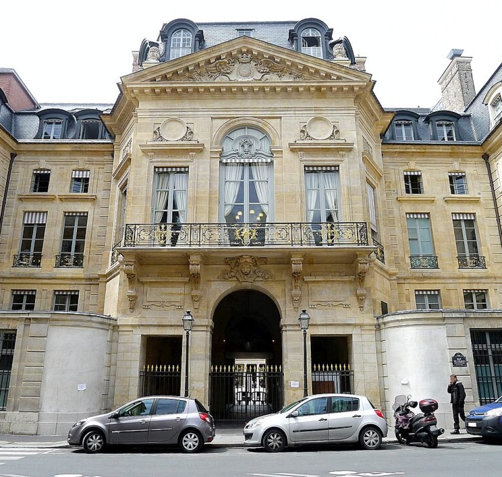 Bâtiment du ministère de la culture, situé rue de Valois à Paris - Mbzt | Domaine public